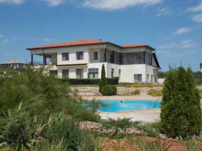  Villa Ketli Apartment  Близнаци